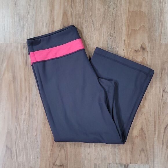 💜Kirkland Reversible Gray & Pink Capri Athletic Pants Small - Picture 1 of 9